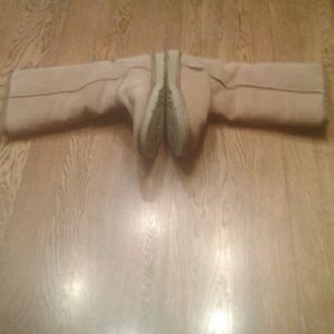 Woman's UGG boots 8 $50.00 #1298